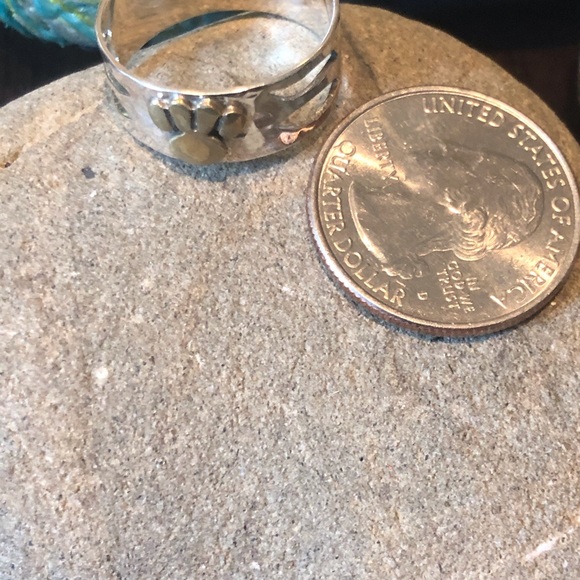 Sterling Wide ring with brass paw 🐾 print NWOT - Picture 6 of 6